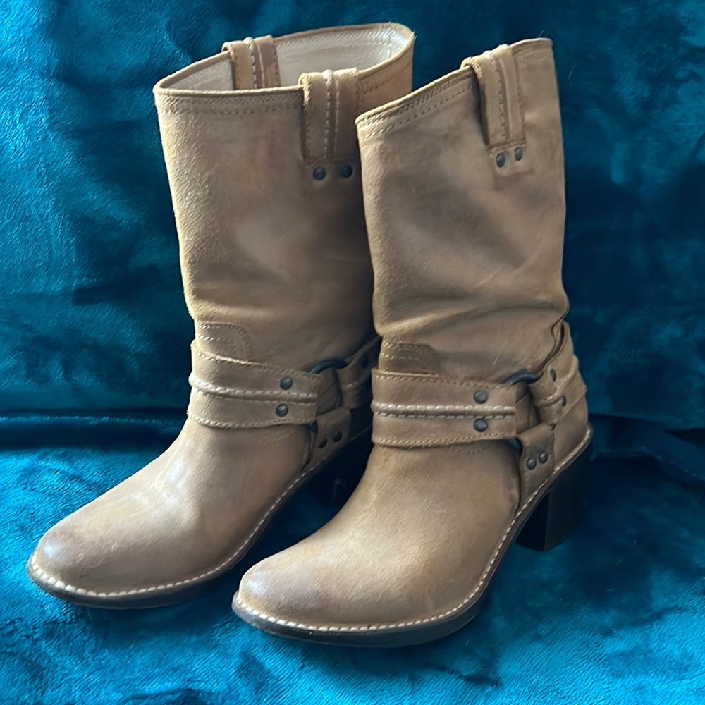 Frye Carmen Harness short